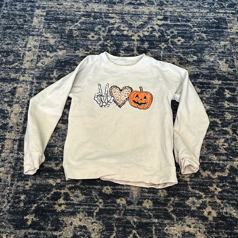 Women’s Fall/Halloween sweatshirt size M  - peace love pumpkin